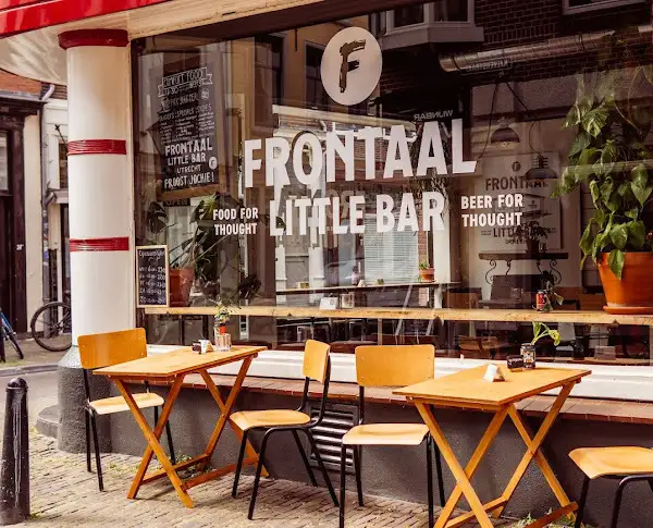 Frontaal Little Bar