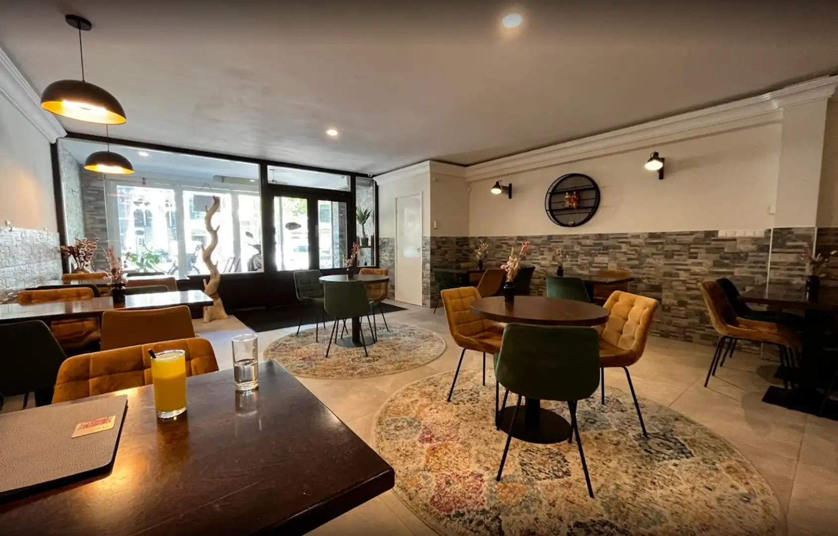 Tasty Indian Bites / Amantra