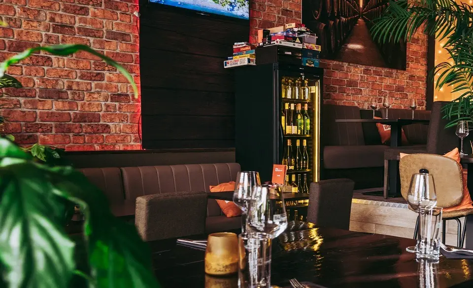 Grand Café Eighty-Four