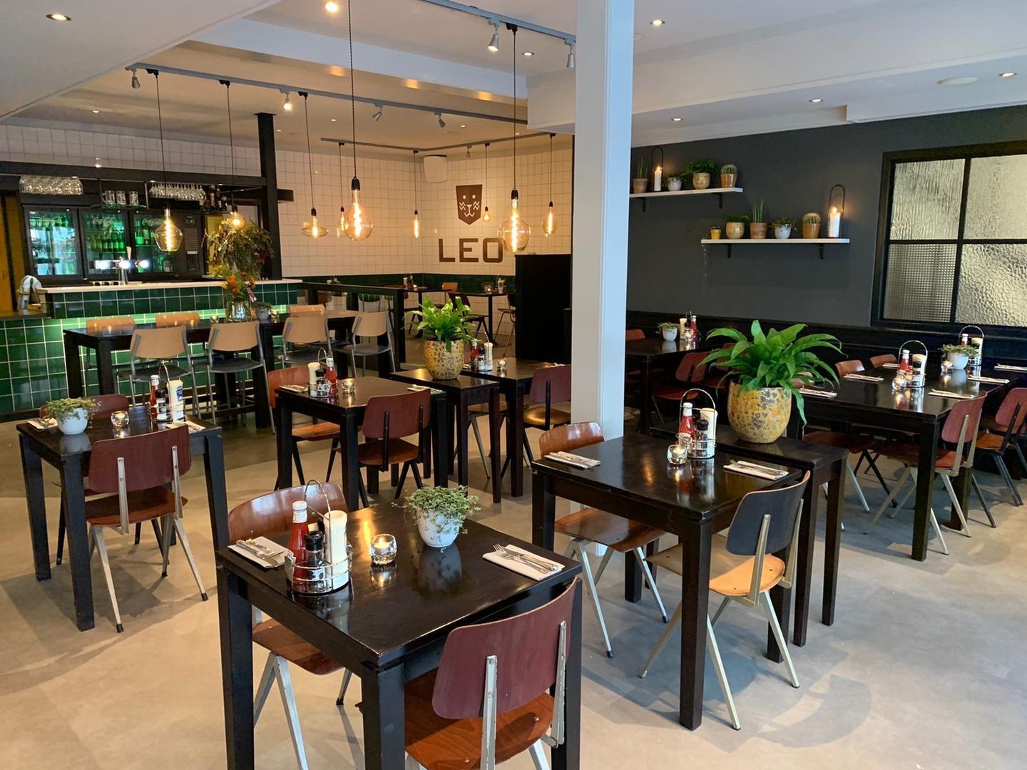 Met de Dinerbon eten bij restaurant LEO Restaurant & To Go