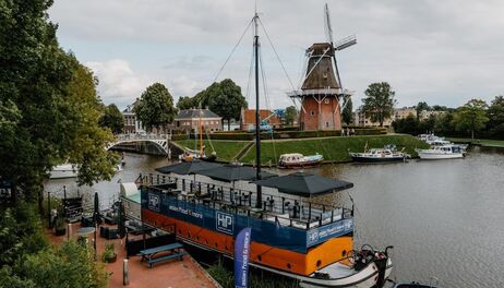 Dinerbon.com Dokkum Hip Asian Food & More